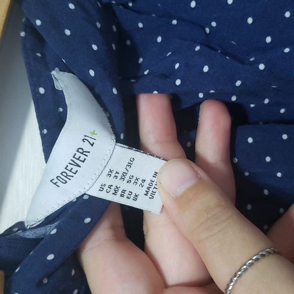 Forever 21 3X Polkadot Skirt with pockets - Picture 5 of 7